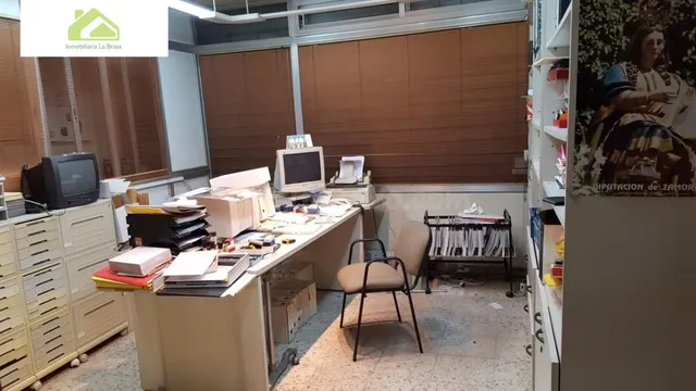 VENTA DE LOCAL EN ZONA LA VAGUADA - foto 3