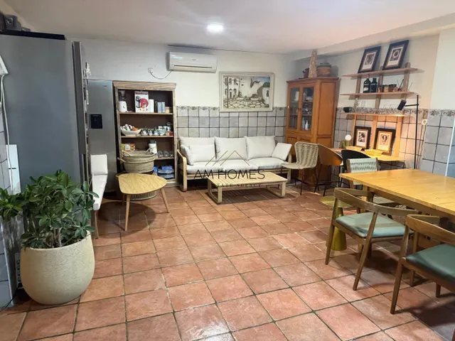 ESPECTACULAR CHALET INDEPENDIENTE CON 10.000 M2 DE PARCELA, PISCINA Y CASA DE INVITADOS — 45