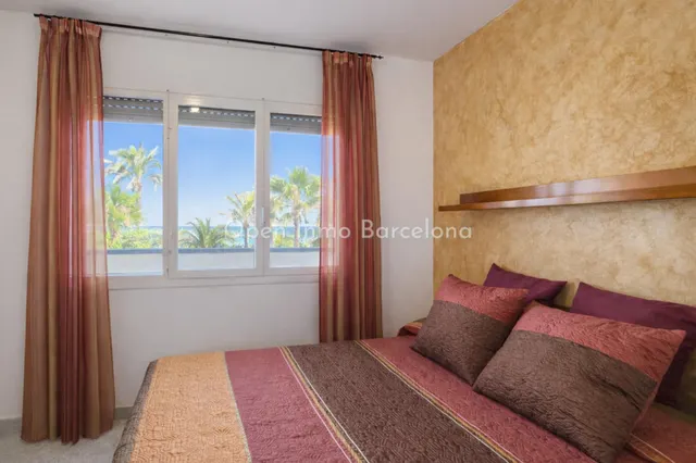 Casa exclusiva delante del Mar en Prat de Vilanova — 11