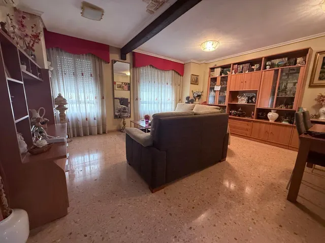 VIVIENDA SEMINUEVA JUNTO AL HOSPITAL GENERAL DE ALICANTE. - foto 4