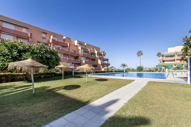 Piso en Jardines del Mar, Salobreña. — 31