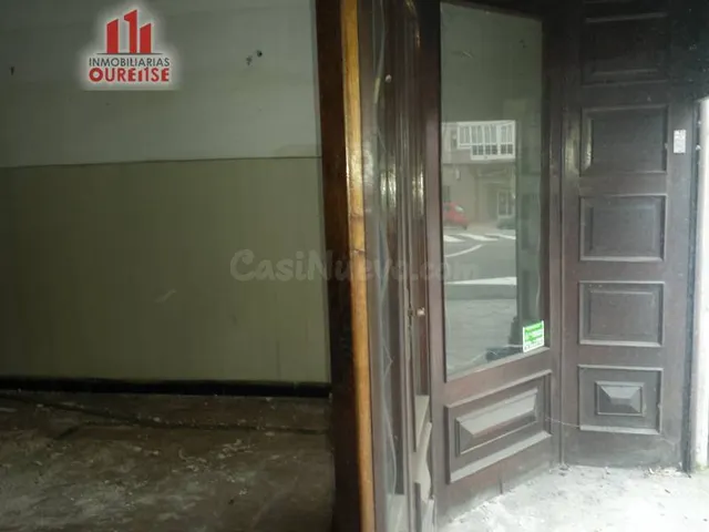LOCAL COMERCIAL EN LA ZONA DE LAS LAGUNAS. — 3