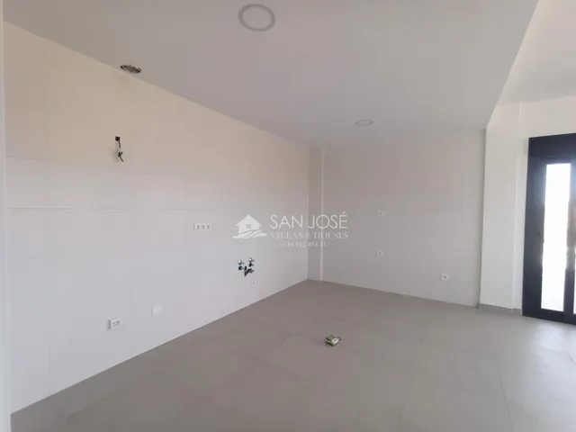 Se vende Villa con piscina en Cañada de la Leña — 15
