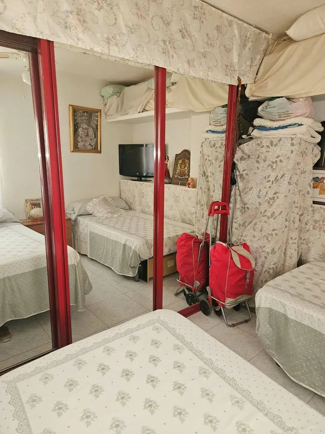 Amplio y acogedor piso en Los Ángeles, Alicante por solo €185,000 — 17