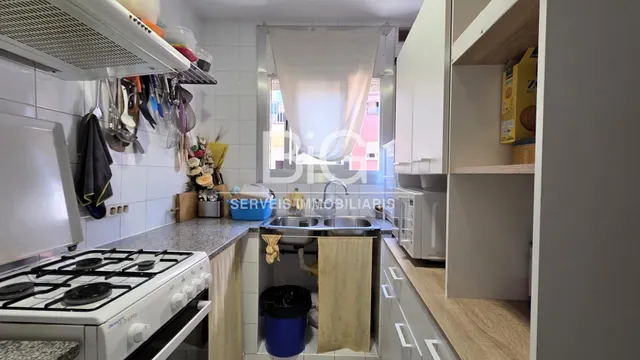 Piso en venta con inquilino en Rocafonda — 8