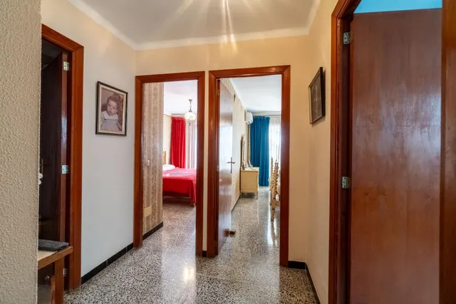 Luminoso ático con cinco dormitorios en Son Canals — 22