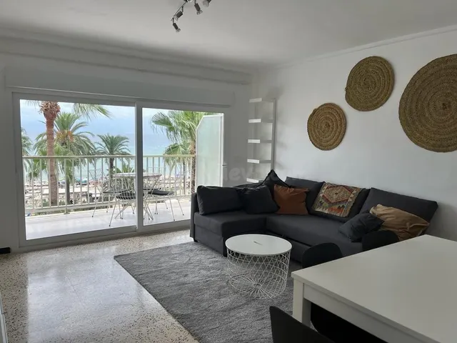 Apartamento en primera linea de mar - foto 2