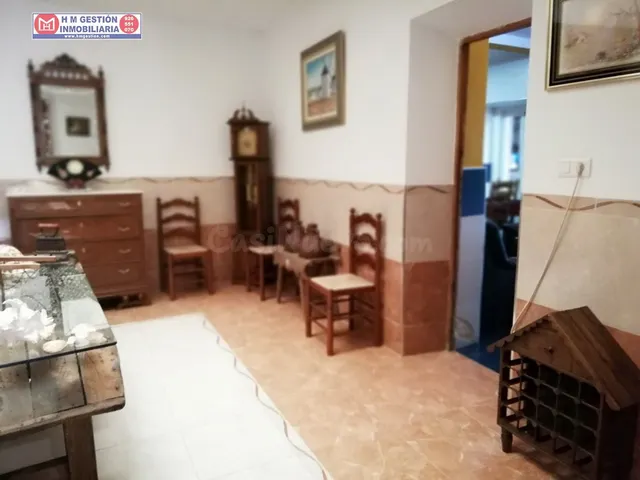 AMPLIA VIVIENDA REFORMADA EN 2016 EN CENTRO DE CRIPTANA - foto 4