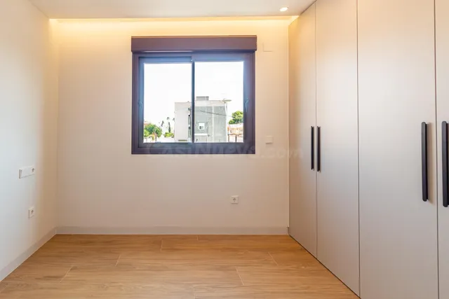 VILLA MODERNA DE 3 DORMITORIOS Y 2 BAÑOS EN LO PAGAN (SANTIAGO DE LA RIVERA) — 25