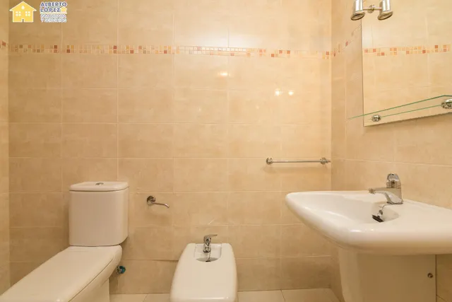 PISO DE 102 METROS CONSTRUIDOS  3 DORMITORIOS, 2 BAÑOS Y VESTIDOR EN EL ALTET — 21