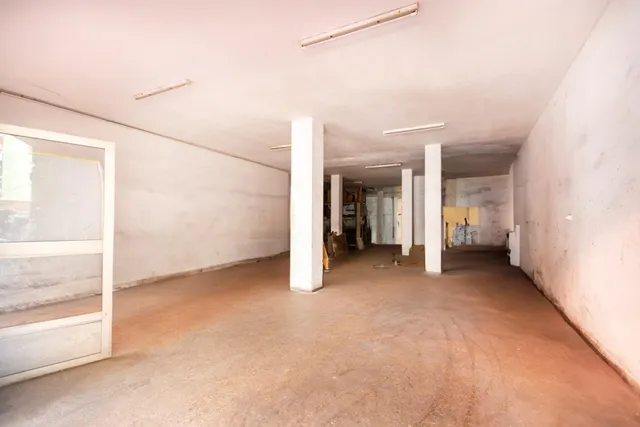 Oportunidad en Gandia: Amplio Local Comercial en Venta — 20
