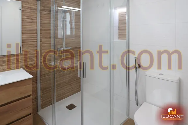 FANTASTICO  PISO CON REFORMA A ESTRENAR JUNTO AV. CONDE LUMIARES — 29