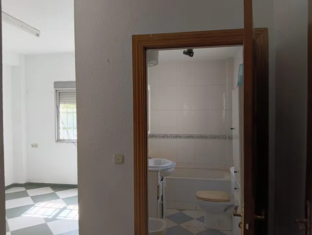 Amplia Propiedad en La Chana, Granada — 30