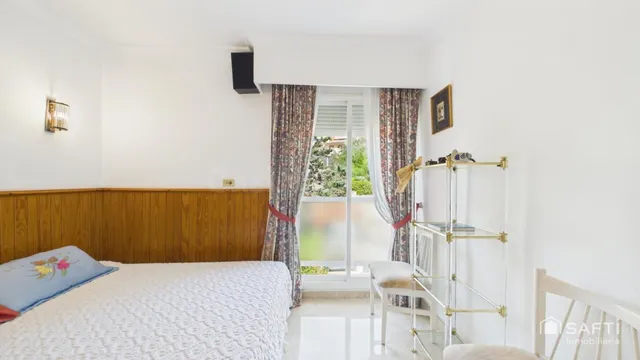 Chalet pareado - Piscina comunitaria en urbanización securizada - Cas Catala - Calle Bell Puig — 28