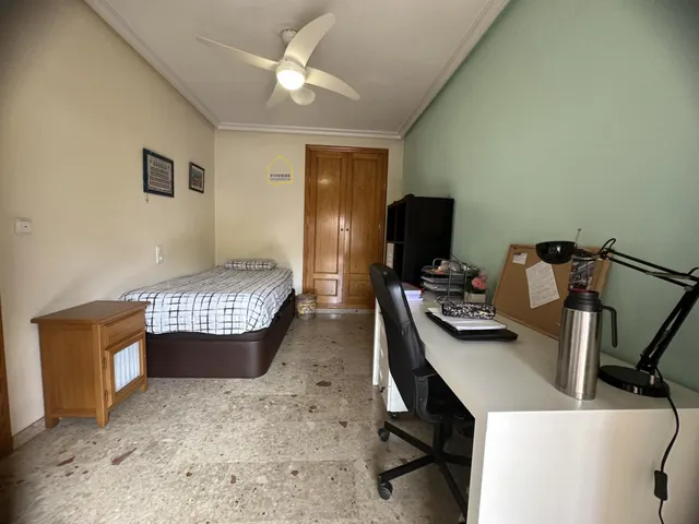 Dúplex de 4 dormitorios, cochera y patio en San José — 26