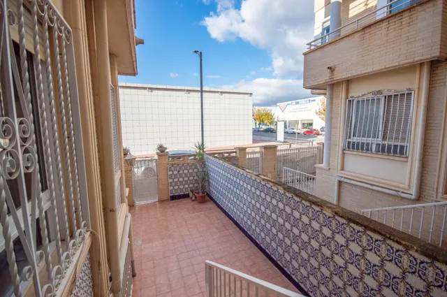 ADOSADO EN AVENIDA DEL MEDITERRANEO — 15