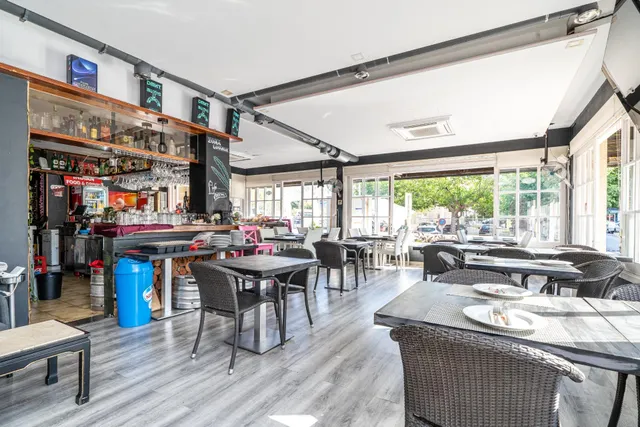 TRASPASO DE RESTAURANTE DE COMIDA INDIA - PUERTO DE POLLENÇA — 17