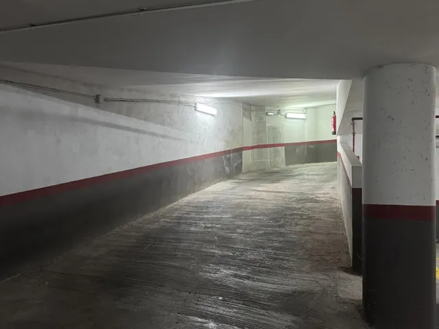 PARKING EN VILA-REAL ZONA PISCINAS — 6
