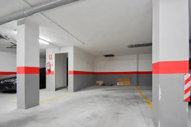 Piso en venta en Calle Gran Via de Colon — 25