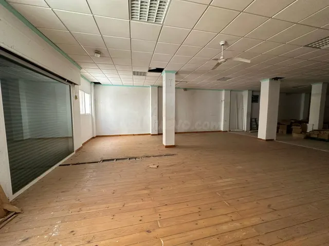 LOCAL COMERCIAL EN ALQUILER - IDEAL CUALQUIER NEGOCIO - foto 2
