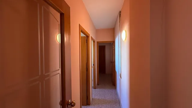 Piso acogedor y amueblado con ascensor en Almeda, Cornellà — 14