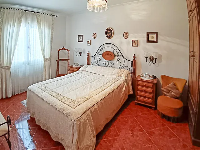 Acogedor Chalet en Planta Baja en San Oleo - foto 5