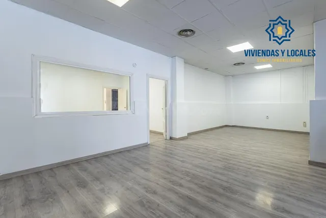 LOCAL COMERCIAL EN VENTA EN LA MEJOR ZONA DE PASO DE MARACEN - foto 5