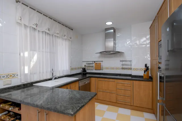 MONCOFAR (CASTELLÓN). CASA SINGULAR DE 2 PLANTAS JUNTO A LA IGLESIA. — 27