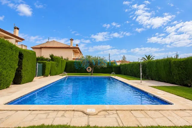 Dúplex con piscina en Mont-roig del Camp — 25