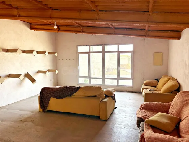 Parcela con almacén y vivienda - foto 2