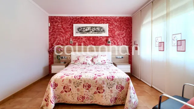 Impresionante chalet en Colinas de Venta Cabrera — 35