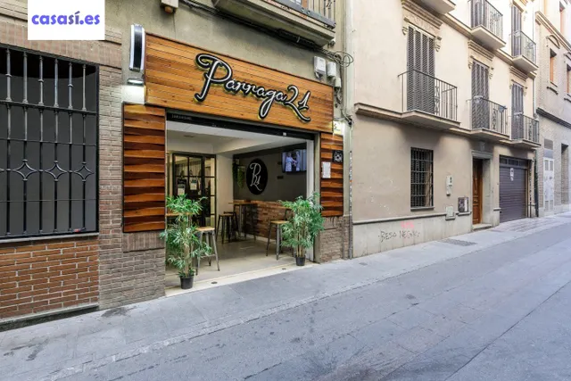 ESTUPENDO LOCAL EN EL CENTRO DE LA CAPITAL — 15