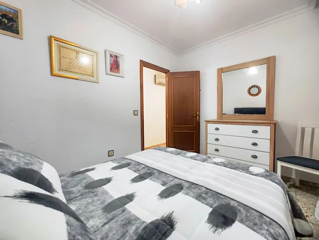 Piso en venta en Calle Menendez Pelayo — 24