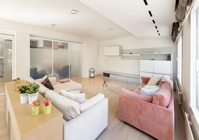 Exclusiva vivienda con vistas al Palacio de los Patos, junto Recogidas, 4 dormitorios 3 baños — 7