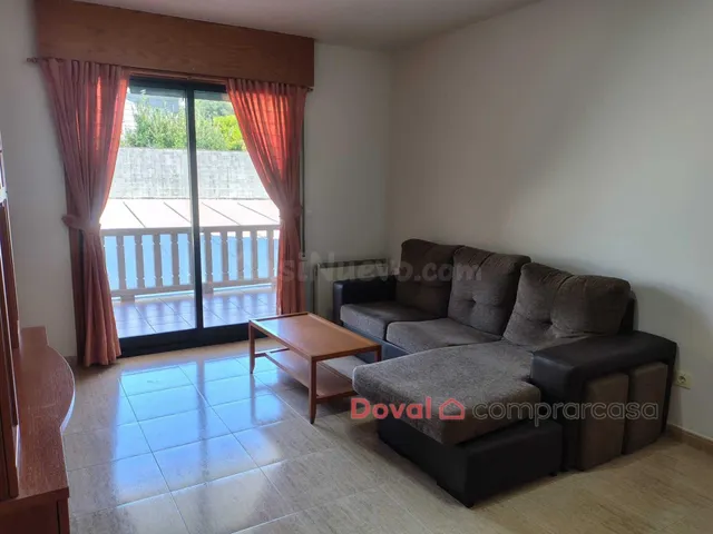 Piso amplio y soleado en alquiler en O Porriño - foto 2