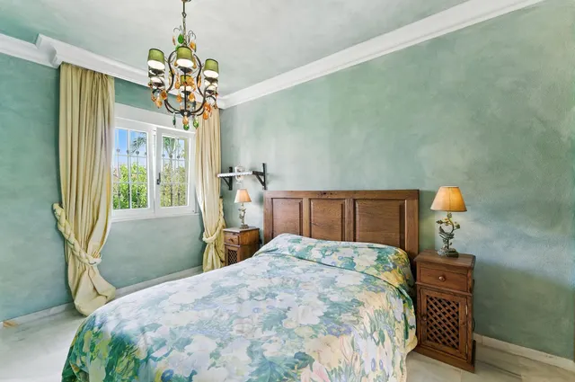 Chalet 10 habitaciones 679m² en venta - Marbella — 35