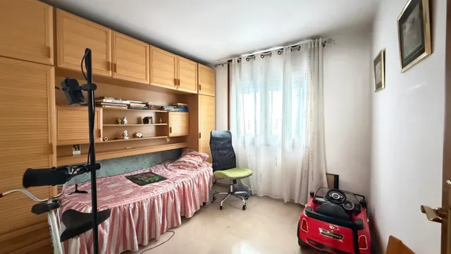 PISO DE 5 DORMITORIOS Y TERRAZA — 18