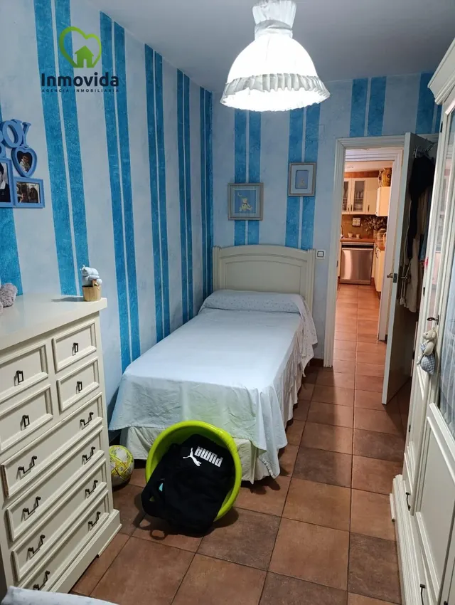 Piso Reformado en Zona Av. Barcelona - Viñuela, Córdoba por €205,000 — 14