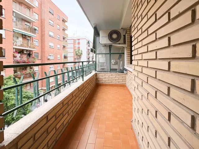 PISO DE 4 habitaciones, DOS BAÑOS, DOS PLAZAS DE GARAJE Y BA - foto 3