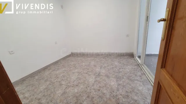 PISO EN VENTA - PRÍNCIPE DE VIANA. - foto 5
