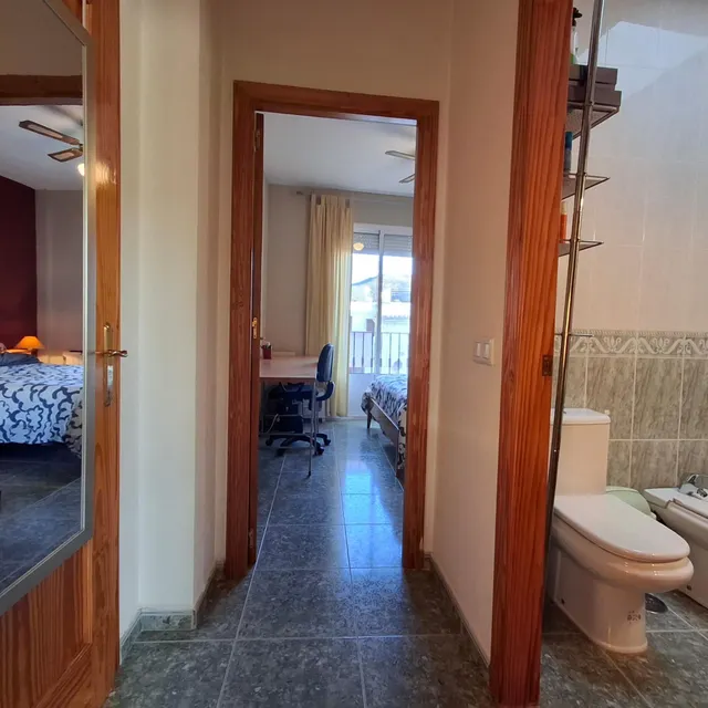 VIVE EN EL CENTRO: PISO CON ENCANTO EN LA PLAZA — 26