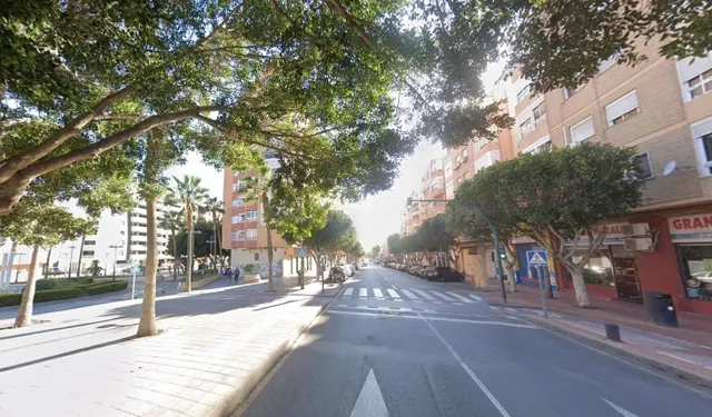 Local comercial 240m² en venta - Los Ángeles - Cruz de Carav