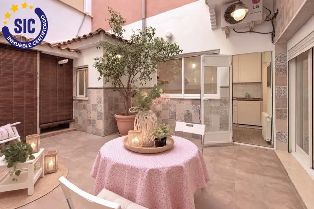PRECIOSA PLANTA BAJA CON PERSONALIDAD EN PUERTO DE SAGUNTO - foto 2