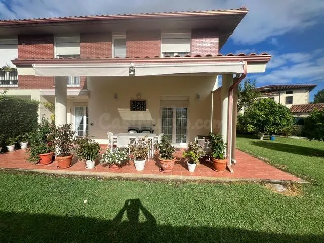 Impecable chalet en Cubas