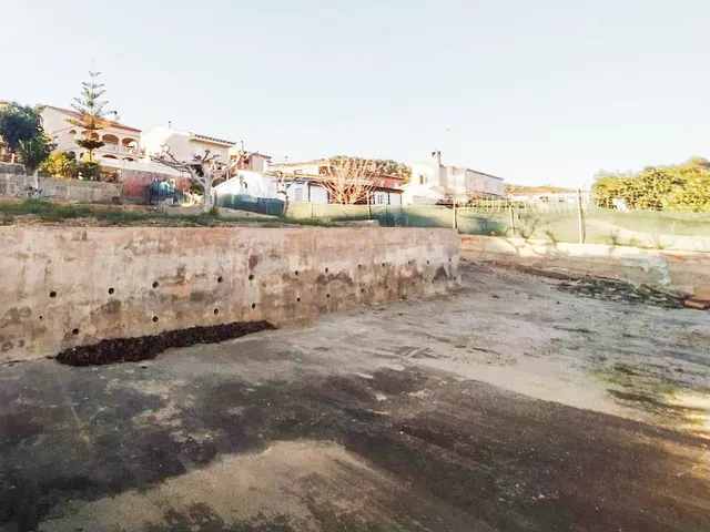 PARCELA EDIFICABLE PLANA A LA VENTA EN CUNIT URBANIZACIÓN LOS ROSALES — 2