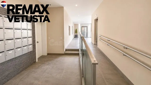 Vivienda nueva en San José con aerotermia, piscina y garaje  - foto 5