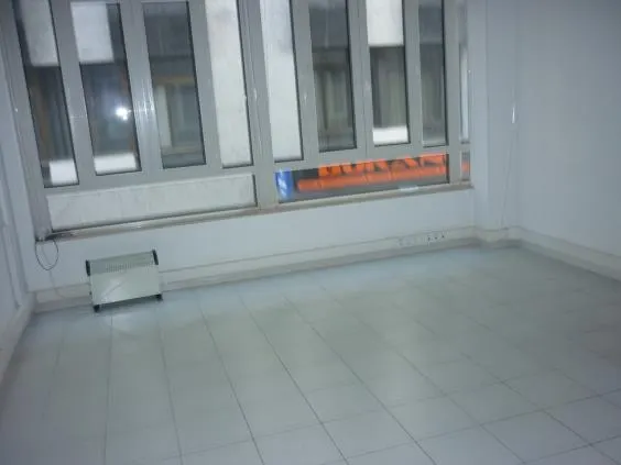 OFICINA EN EL CENTRO DE 4 DESPACHOS — 3