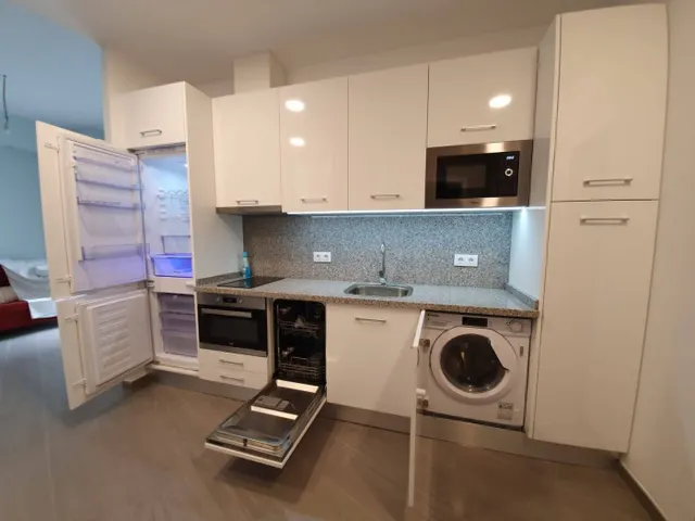 Casa de 270 m2 con parcela de 627 m2 — 23