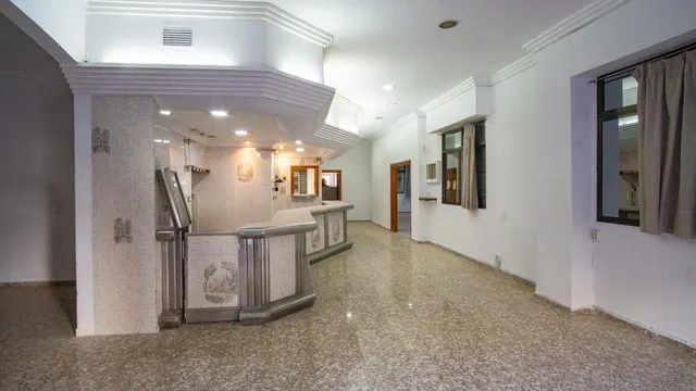 Local Comercial en Avd. de Madrid. — 3