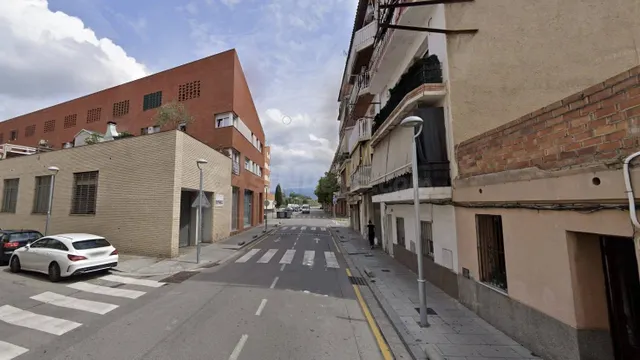 Venta piso en Canovelles (Barcelona) - foto 2